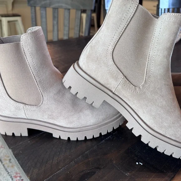 2 pair of new ankle boots - Picture 4 of 7